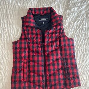 Lands' End Red and Black Plaid Puffer Vest Size Medium